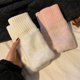 thumbnail image 2 of Guantes de invierno de felpa suave para mujer, de medio dedo, de forro polar sin dedos, cálidos y cómodos para ir al trabajo y estudiar, de poliéster, talla 14 x 8 cm., 2 of 5