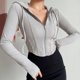 thumbnail image 1 of Chaqueta corta ajustada de estilo urbano para mujer, moda coreana, top corto con capucha de manga larga, sudadera con cremallera y canalé salvaje para mujer, 1 of 6