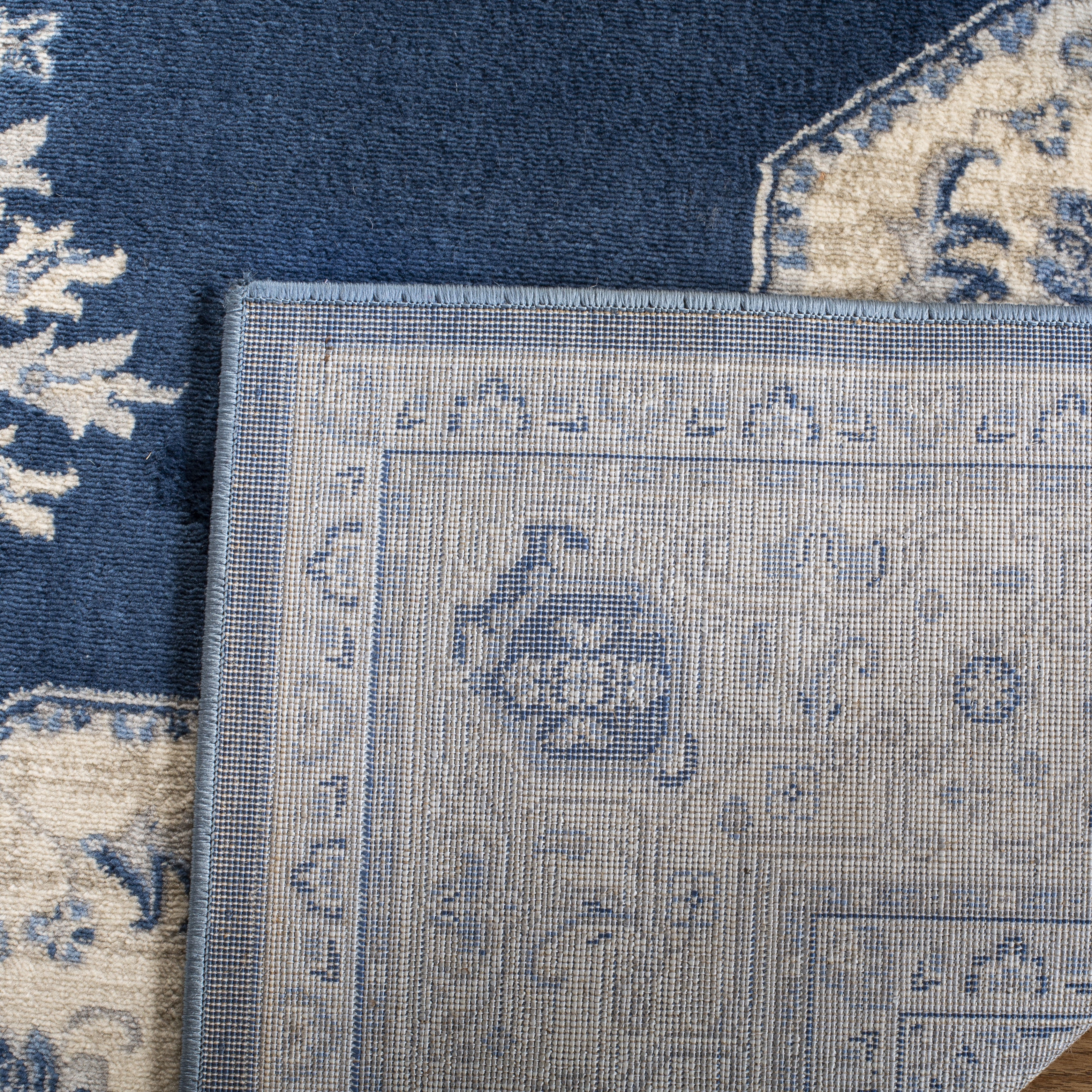 SAFAVIEH Brentwood Salah Oriental Area Rug, Navy/Creme, 5' x 5' Square