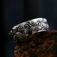 thumbnail image 5 of Anillo giratorio de acero inoxidable Anillo de acero de titanio con diseño retro de ojo de diablo europeo y americano para hombre, 5 of 5