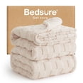 thumbnail image 1 of Manta Bedsure de forro polar beige claro para sofá, 230 x 230 cm, 1 of 6