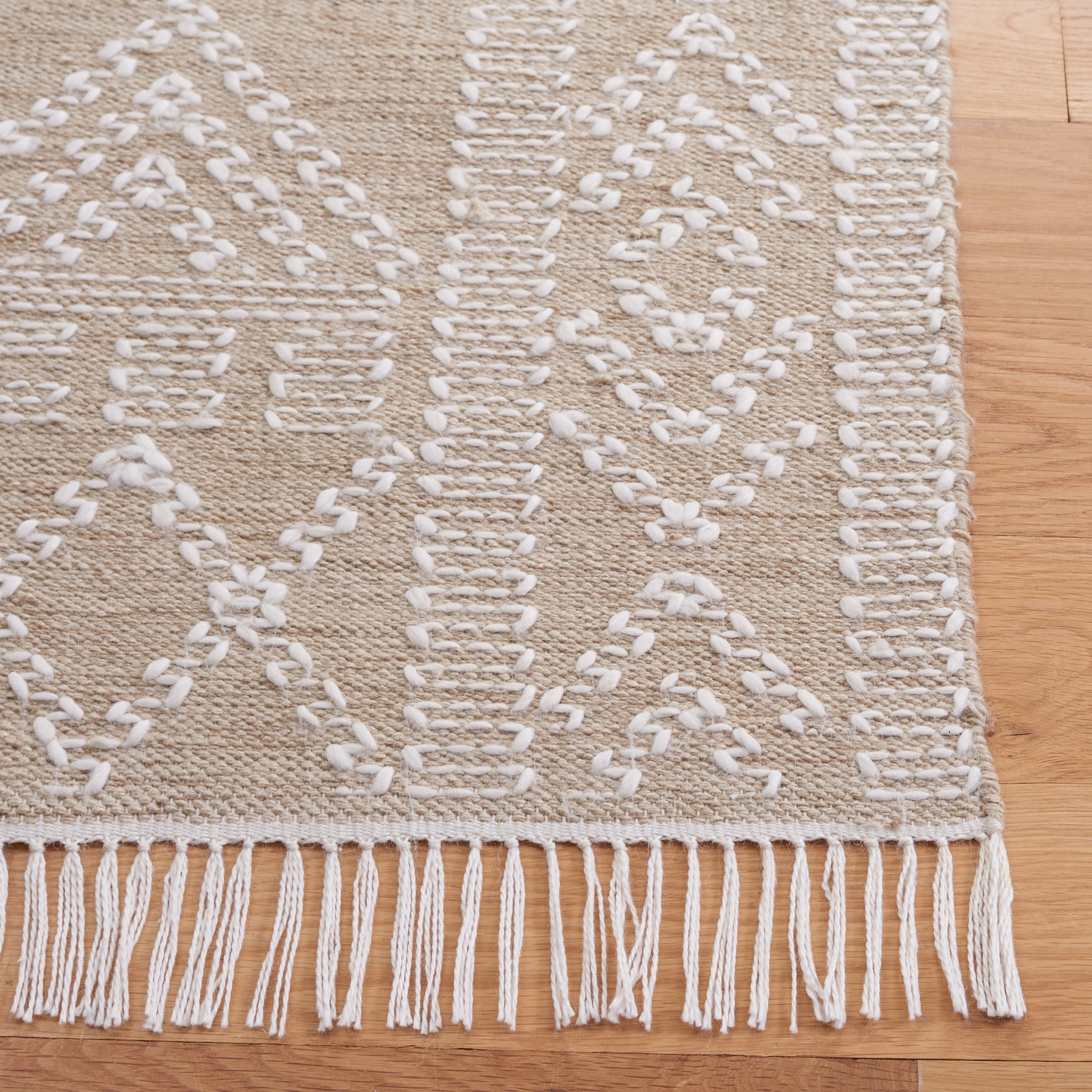 SAFAVIEH Kilim Emory Tribal Polyester Area Rug, Beige/Ivory, 8' x 10'