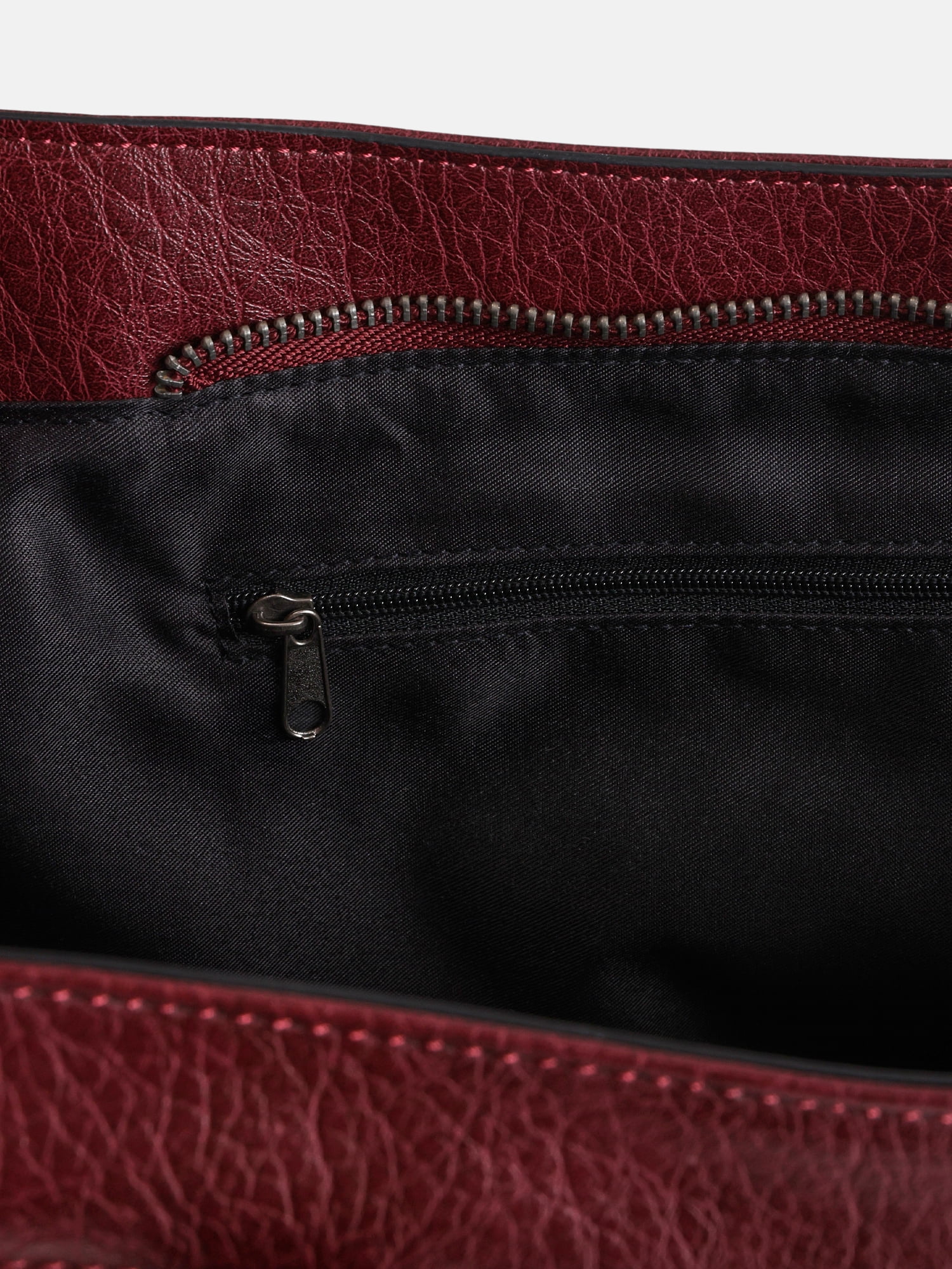 No Boundaries Women's Faux Leather Shoulder Bag, Rich Red