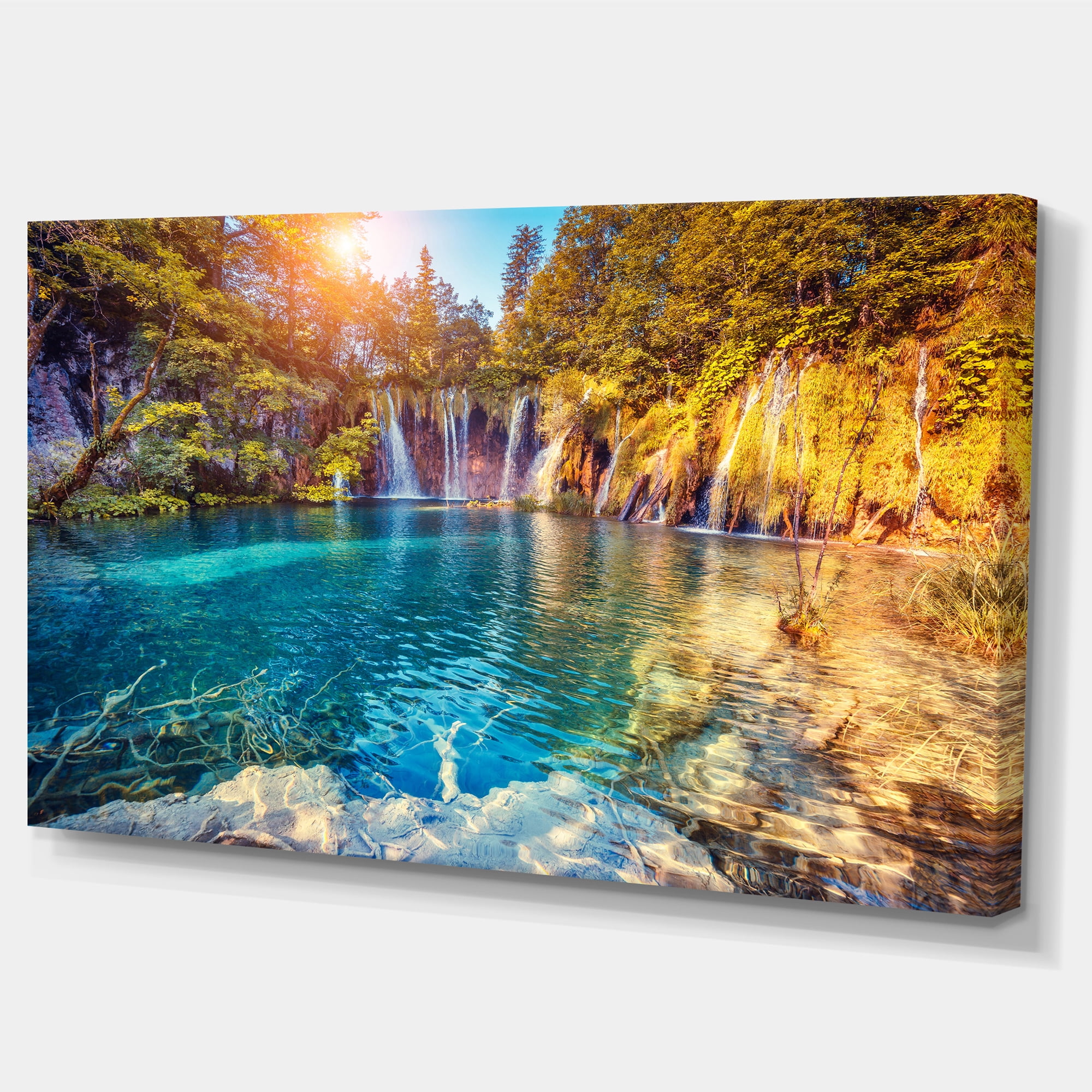 Designart 'Turquoise Water and Sunny Beams ' Landscape Photography Canvas Print