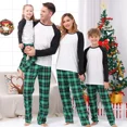 thumbnail image 2 of 2024 Nuevos conjuntos navideños a juego para familias/parejas Conjunto de pijama en blanco al frente Ropa de dormir para padres e hijos Pijamas suaves Aspecto familiar, 2 of 5