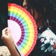 thumbnail image 3 of Arco iris abanico abanico abanico abanico los amantes abanico abanico tela duradera LGBTQ regalo abanico abanico gay decoraciones de bodas fan 23cm arco de plástico arco iris fan, 3 of 6