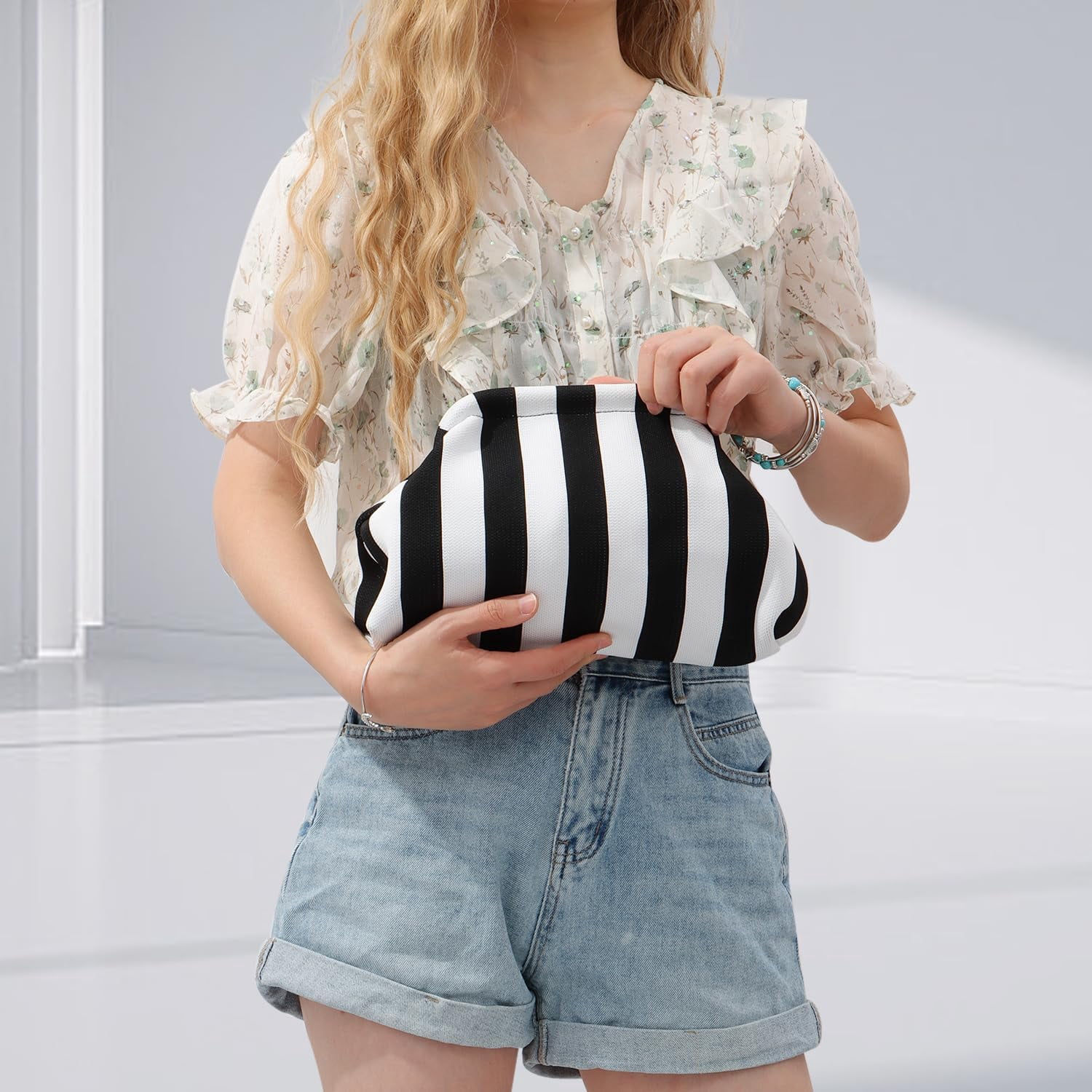 Woven Clutch Purses for Women Casual Crochet Dumpling Handbags Small Cloud Purse Summer Beach Bag