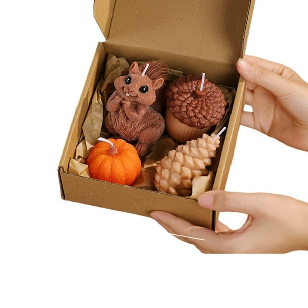 Adornos navideños, regalos navideños, velas pequeñas, piñas, velas navideñas, caja de regalo, aromaterapia
