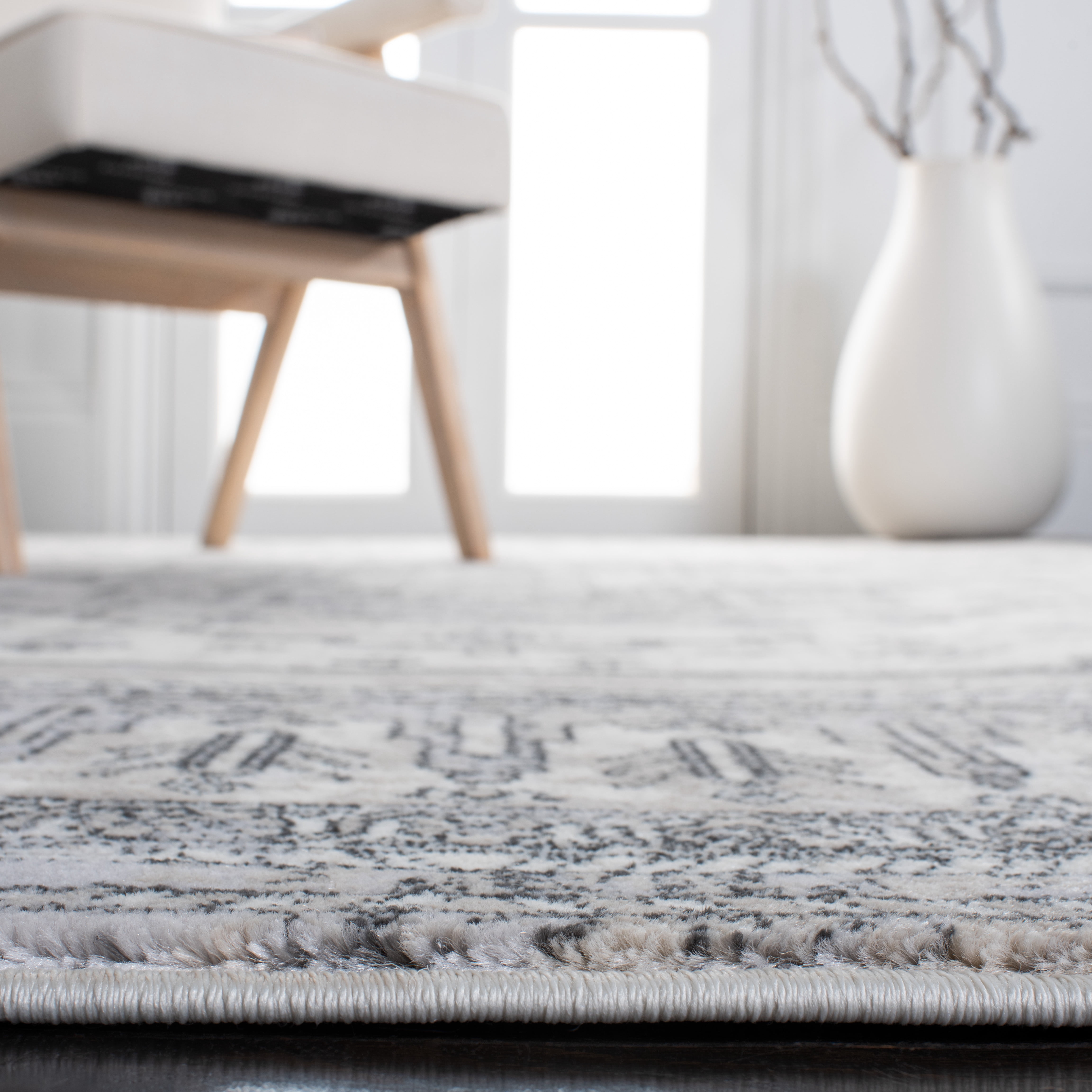 SAFAVIEH Carnegie Stojan Tribal Area Rug, Ivory/Gray, 6'7" x 9'2"