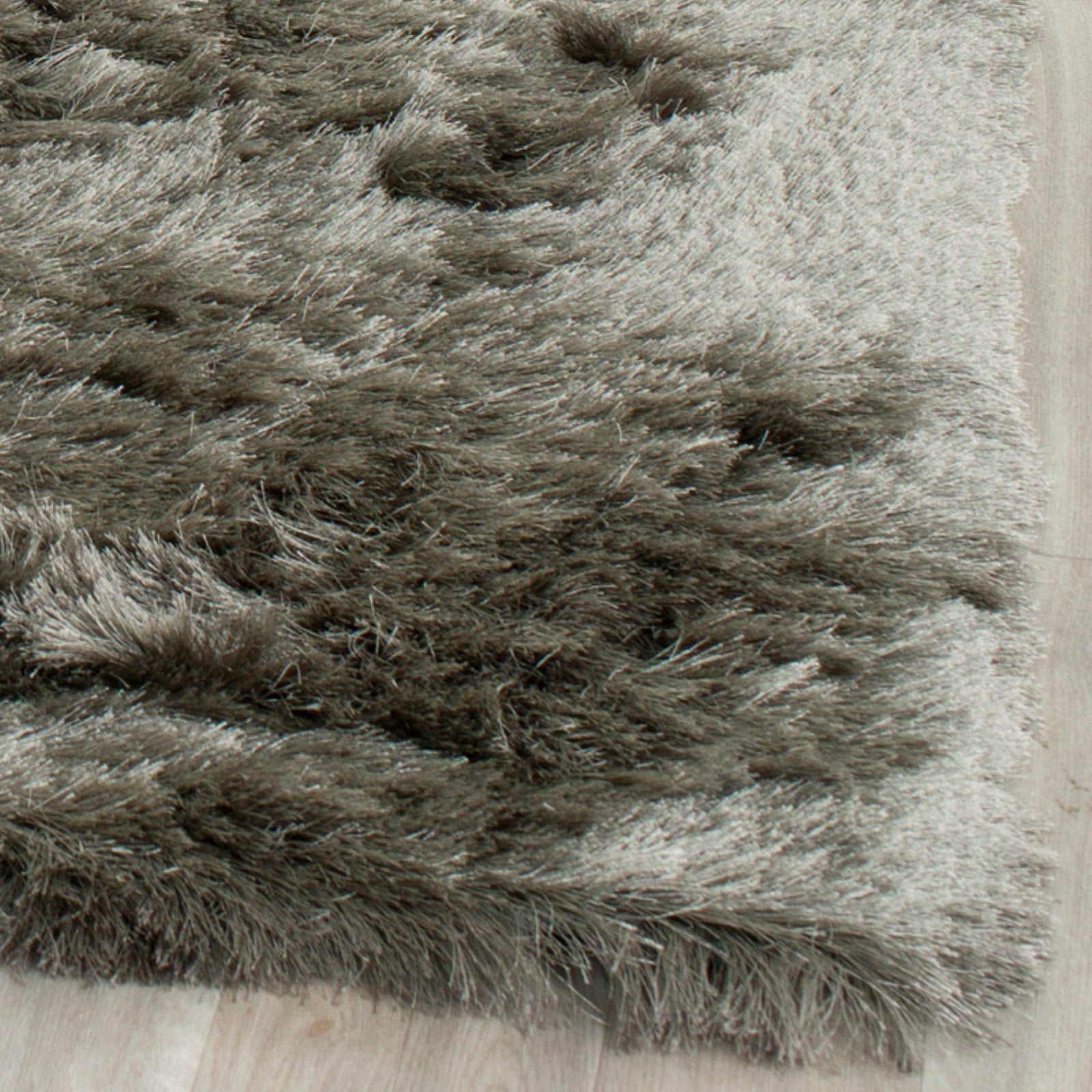 SAFAVIEH Paris Darwin Plush Polyester Shag Area Rug, Ivory, 5' x 5' Square