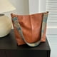 thumbnail image 2 of Bolso de hombro con correa ancha geométrica, bandolera de gran capacidad para mujer, estilo retro de piel sintética, para compras y viajes, 2 of 5