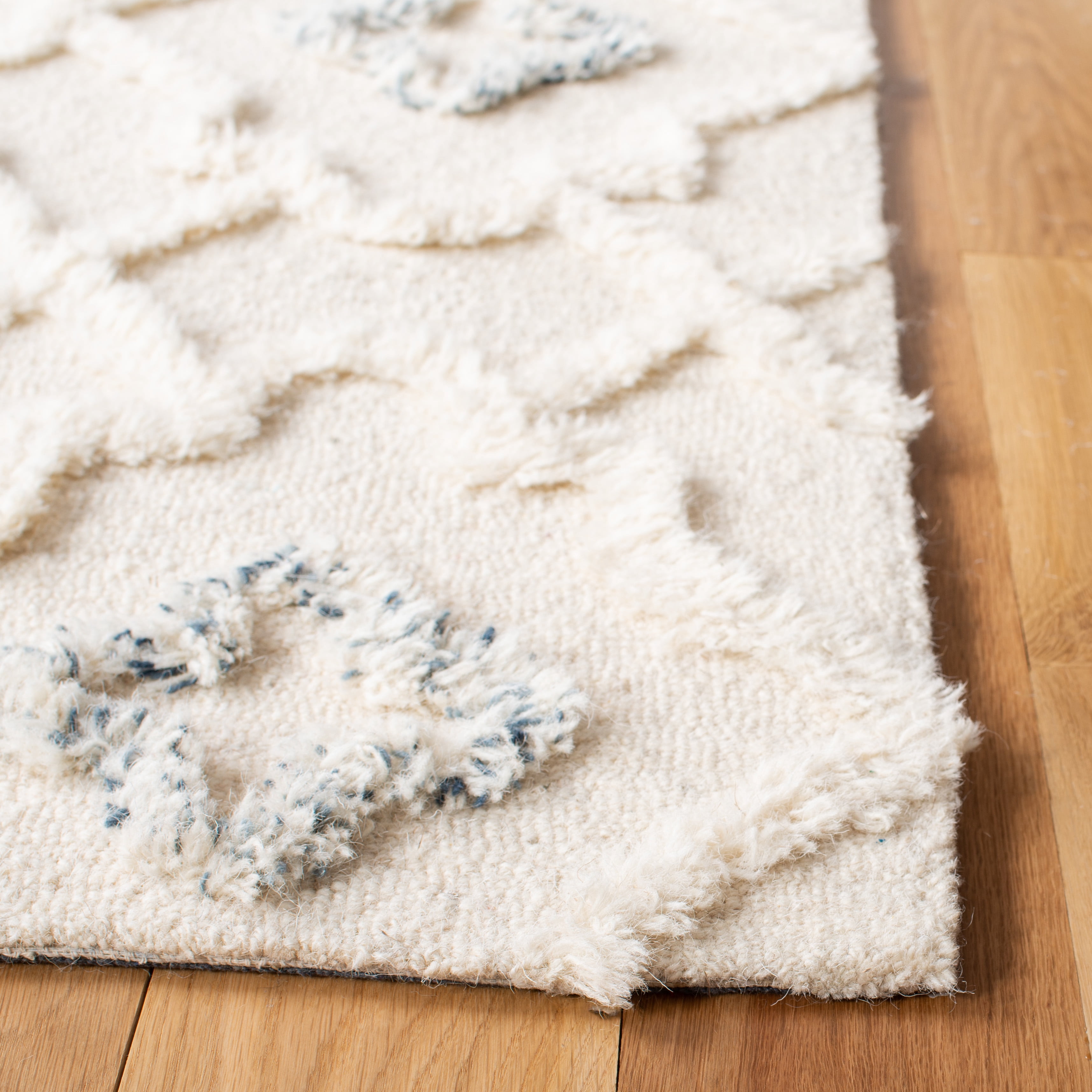 SAFAVIEH Casablanca Yasmin Medallion Wool Area Rug, Ivory, 6' x 9'