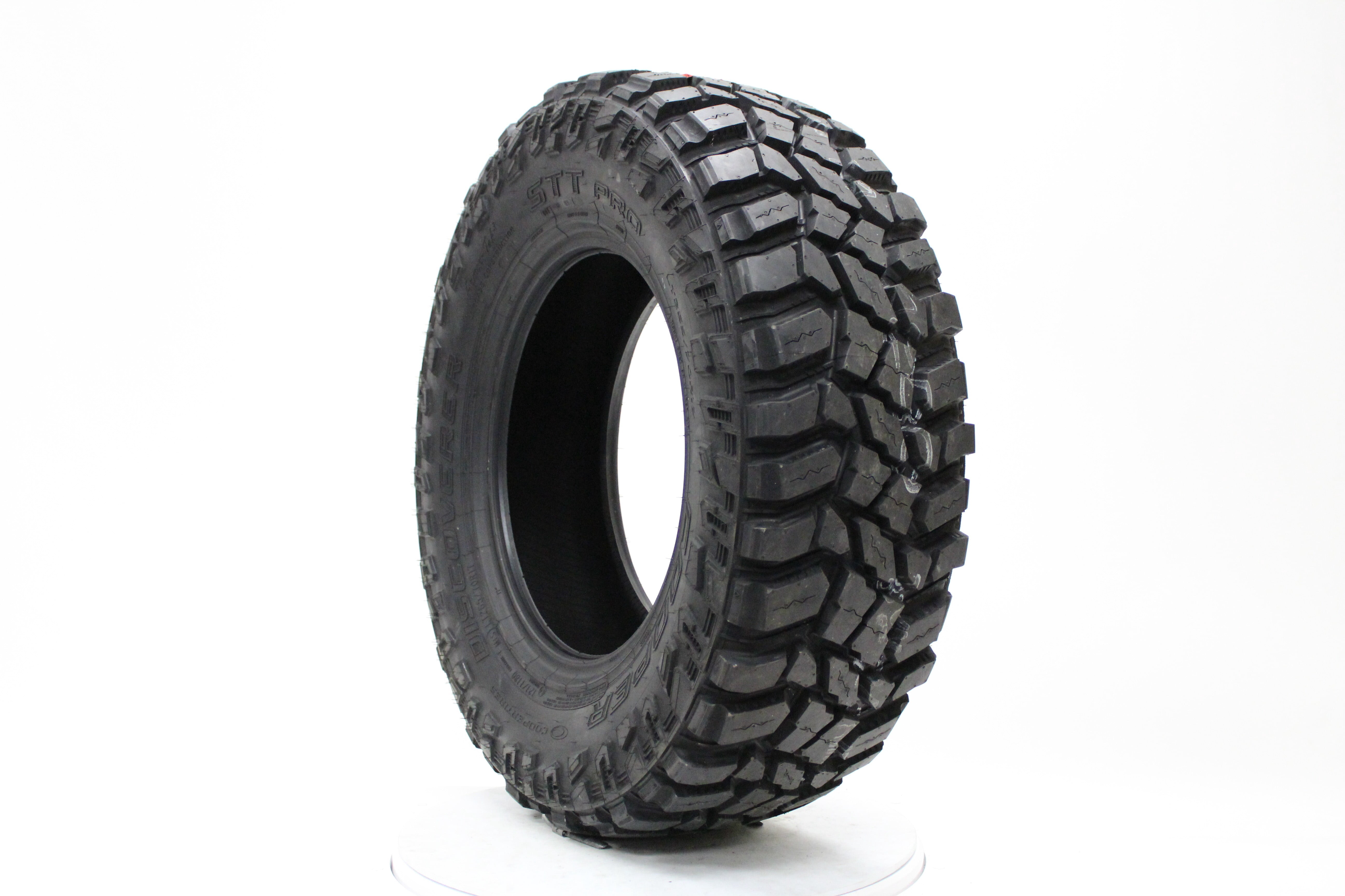 Cooper Discoverer STT PRO 235/85R16 120 Q Tire