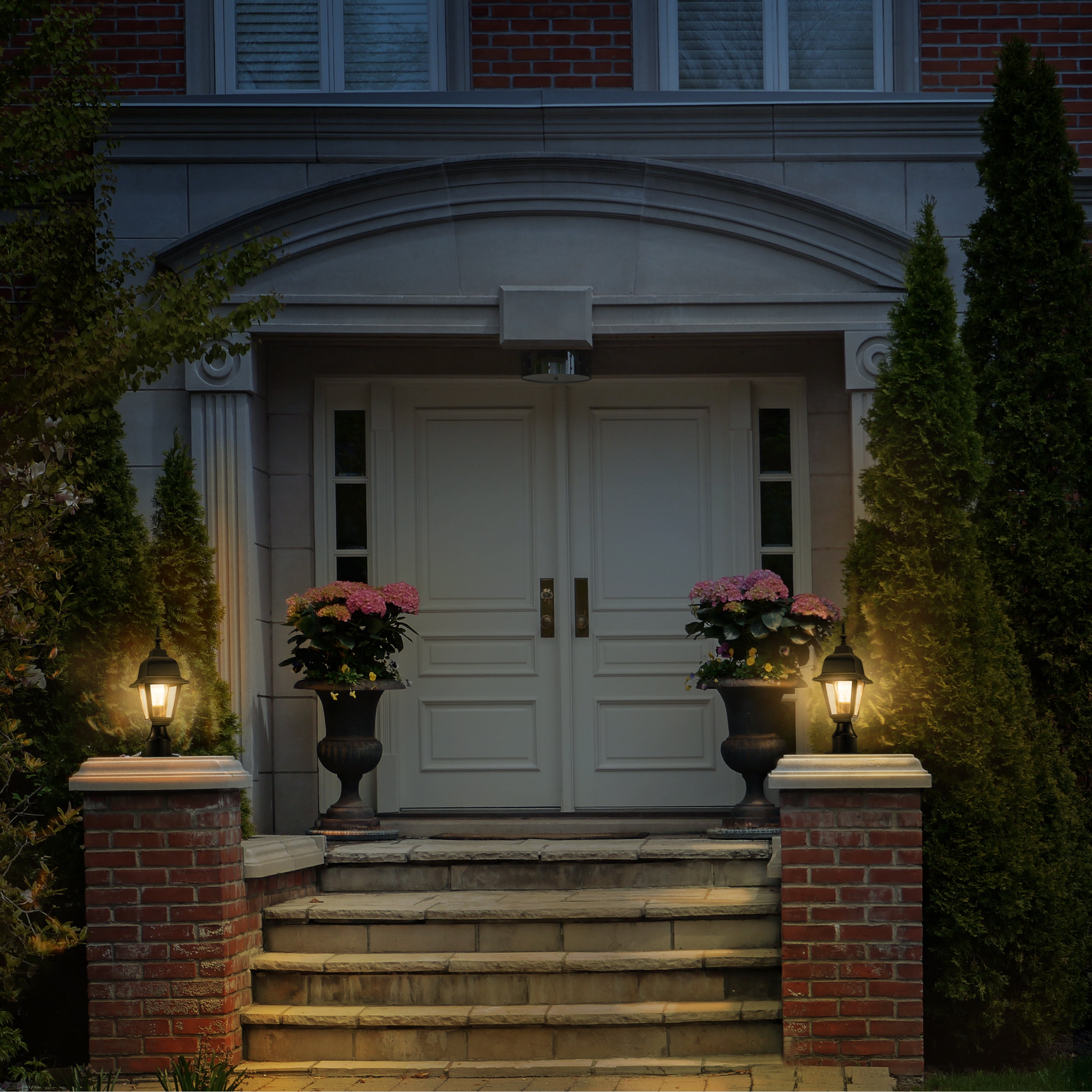 Design House Maple Street Black Wet-Rated Outdoor Post Light with Clear Glass