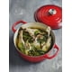 thumbnail image 4 of Horno holandés Le Creuset de hierro fundido esmaltado Signature, 4,2 L, color cereza, 4 of 5