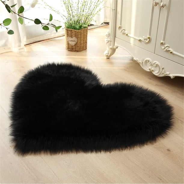 Nvzi Alfombra con forma de corazón, alfombra negra con forma de corazón, alfombra mullida de piel sintética, negra, 2 x 3 pies