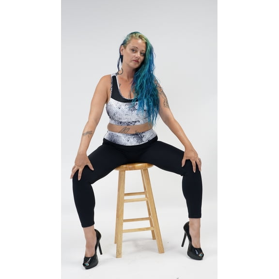Infinite Women’s Rawr Legging Set