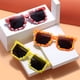 thumbnail image 3 of Gafas de sol de mosaico a cuadros de tendencia de moda Gafas de sol de píxeles divertidos para fiestas, 3 of 5