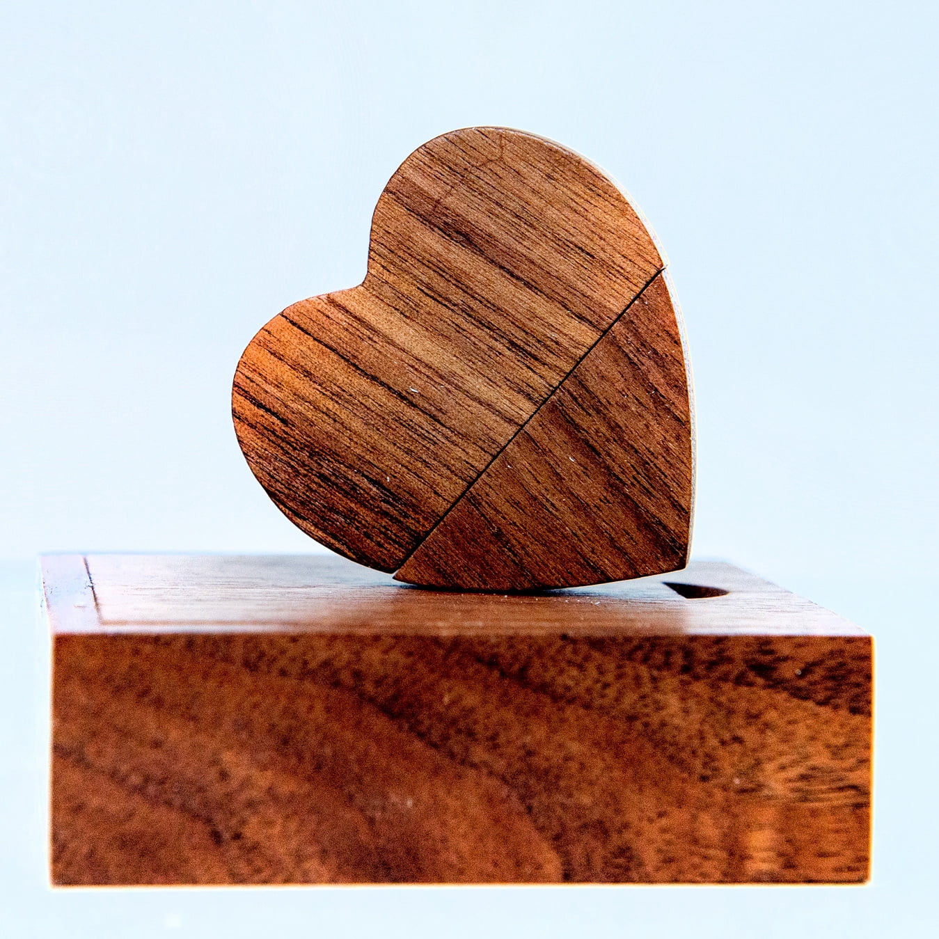 Heart Shaped Wood Flash Drive 32GB USB3.0 with Gift Box, Wooden USB Drive 32G USB 3.0 Super-Speed Thumb Drive Jump Drive Wooden Box Ideal Gift for Birthday / Anniversary / Wedding