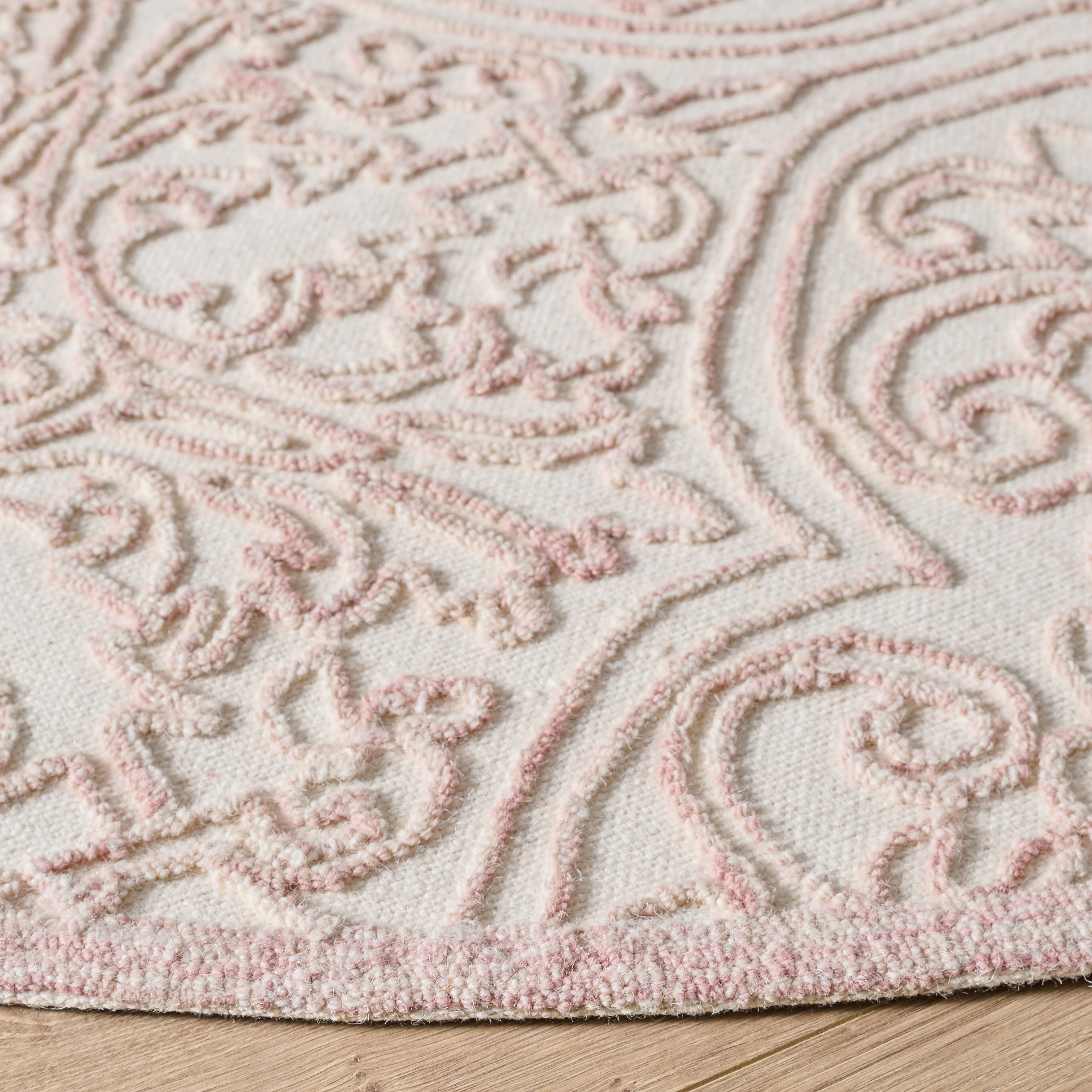 Safavieh Martha Stewart Trace Justina Floral Area Rug, Ivory/Pink, 8' x 8' Round