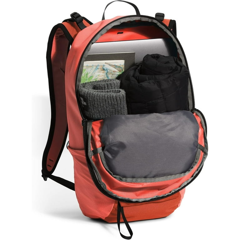 THE NORTH FACE Basin 18 Liter Daypack with Rain Cover, Retro