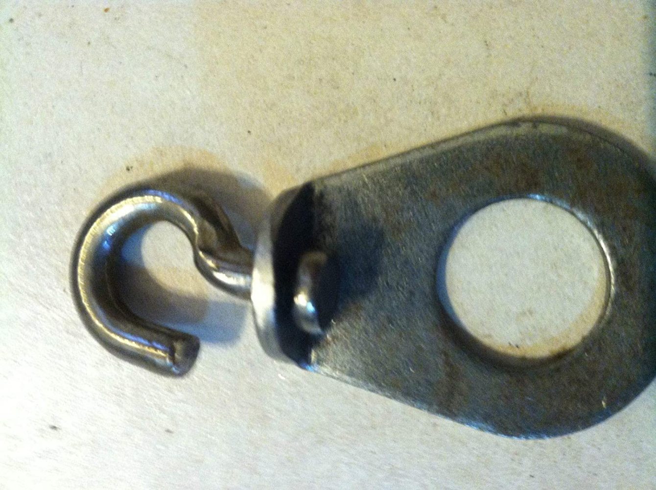 MilcTabe Heavy Duty Rebar Stake Swivels (1 dz with Rivets) Traps