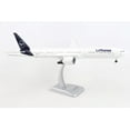 thumbnail image 5 of Hogan HGDLH010 Lufthansa 777-9 1-200 with Gear Reg No. D-Abta Aircraft, 5 of 6