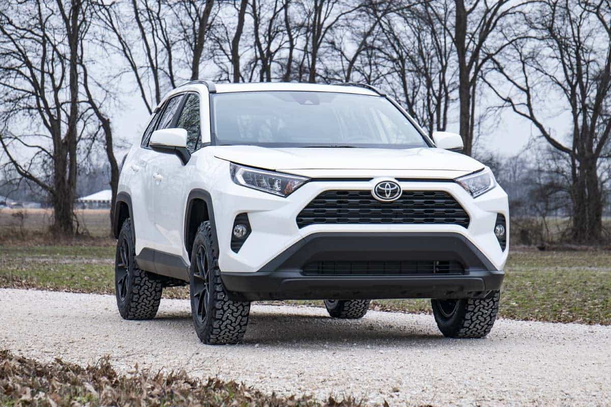 Rough Country 2.5" Lift Kit for 2019-2024 Toyota RAV4 2WD/4WD - 73131