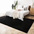 thumbnail image 3 of Alfombra Ashler para Decoración Hogareña en Pelo Sintético de Conejo Negro 183x274 cm, 3 of 7