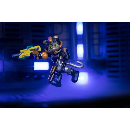 Roblox Celebrity Collection Sergeant Tabbs Action Figure Pack with Exclusive Virtual Item