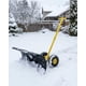thumbnail image 1 of Yeshouse Pala quitanieves resistente con ruedas, cuchilla de acero ajustable, empujador manual ideal para limpiar nieve en entradas de vehículos y aceras sin dañar la espalda, 1 of 8