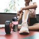 thumbnail image 5 of Botella de Agua con Paja Botella de Agua de Fitness de Gran Capacidad - Cubierta de Bloqueo a Prueba de Fugas de Plástico de Grado Comestible - Adecuada para Gimnasio - Al Aire Libre - Oficina -27Oz-, 5 of 6
