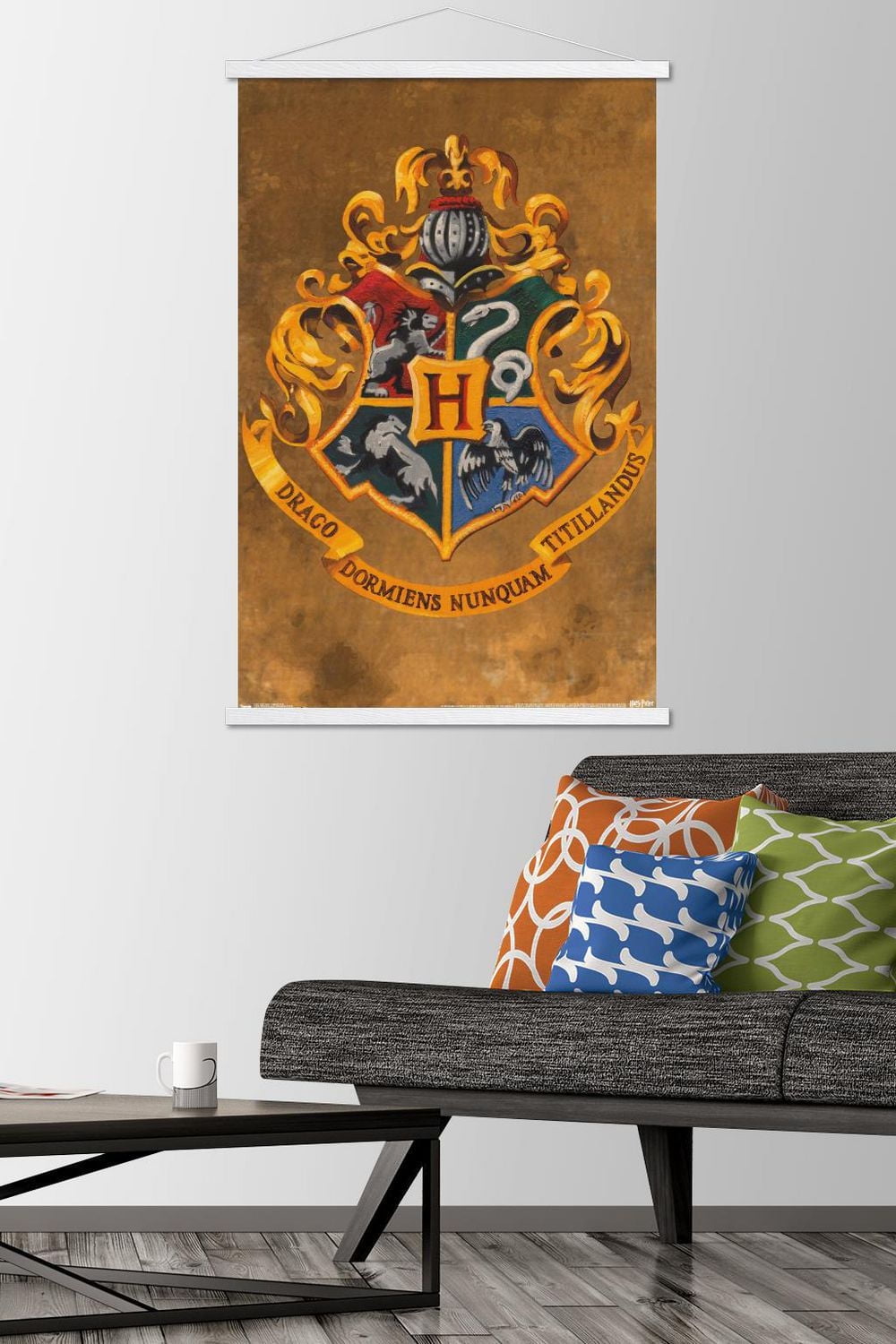 The Wizarding World: Harry Potter - Hogwarts Crest Wall Poster