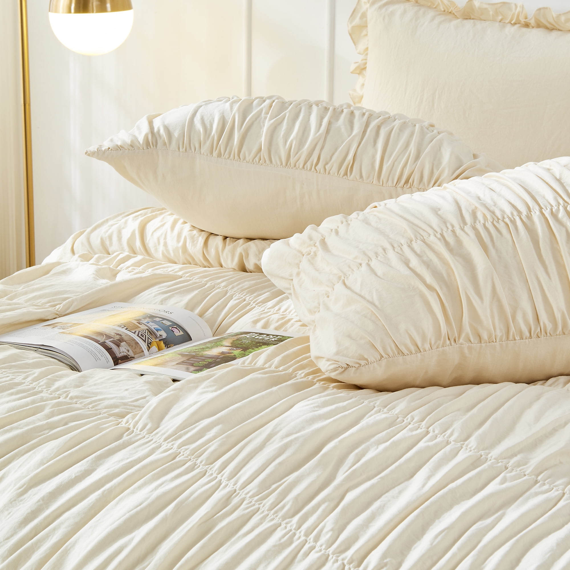 Bonlino Bedding Comforter Set Queen Bed - 3 Pieces Farmhouse Ruched Comforter Queen Size Bed Set Boho Shabby Chic Bedding for Bedroom, Fluffy Ruffle Comforter with 2 Pillow Shams (Wheat, Queen)
