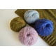 thumbnail image 4 of Nvzi Hilo de lana ligera para manualidades, 4 rollos, 524 yds/200 g, mezcla súper suave y esponjosa para tejer y hacer crochet de gorros, chales y mantas multicolores, perla clara, 4 of 4
