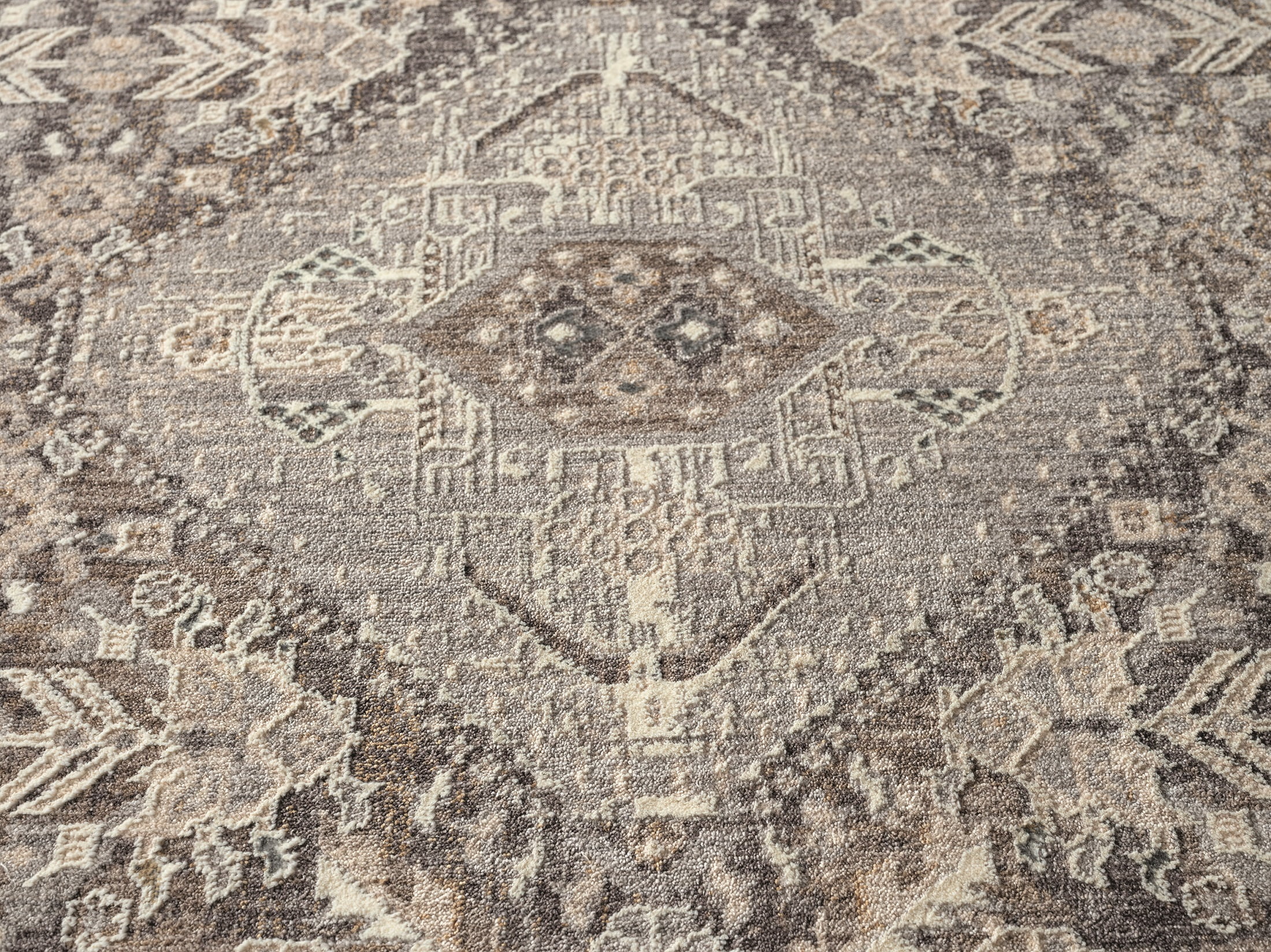 United Weavers Utopia Eugene Oriental Border Runner Rug, Grey, 2'7" x 7'2"