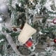 thumbnail image 4 of 8 piezas de adornos navideños de arpillera 2020, divertidos y únicos adornos de árbol de Navidad a granel, decoración de limpieza de decoraciones de Navidad rústicas, pequeño rojo Pl Feliz Sencillez, 4 of 5