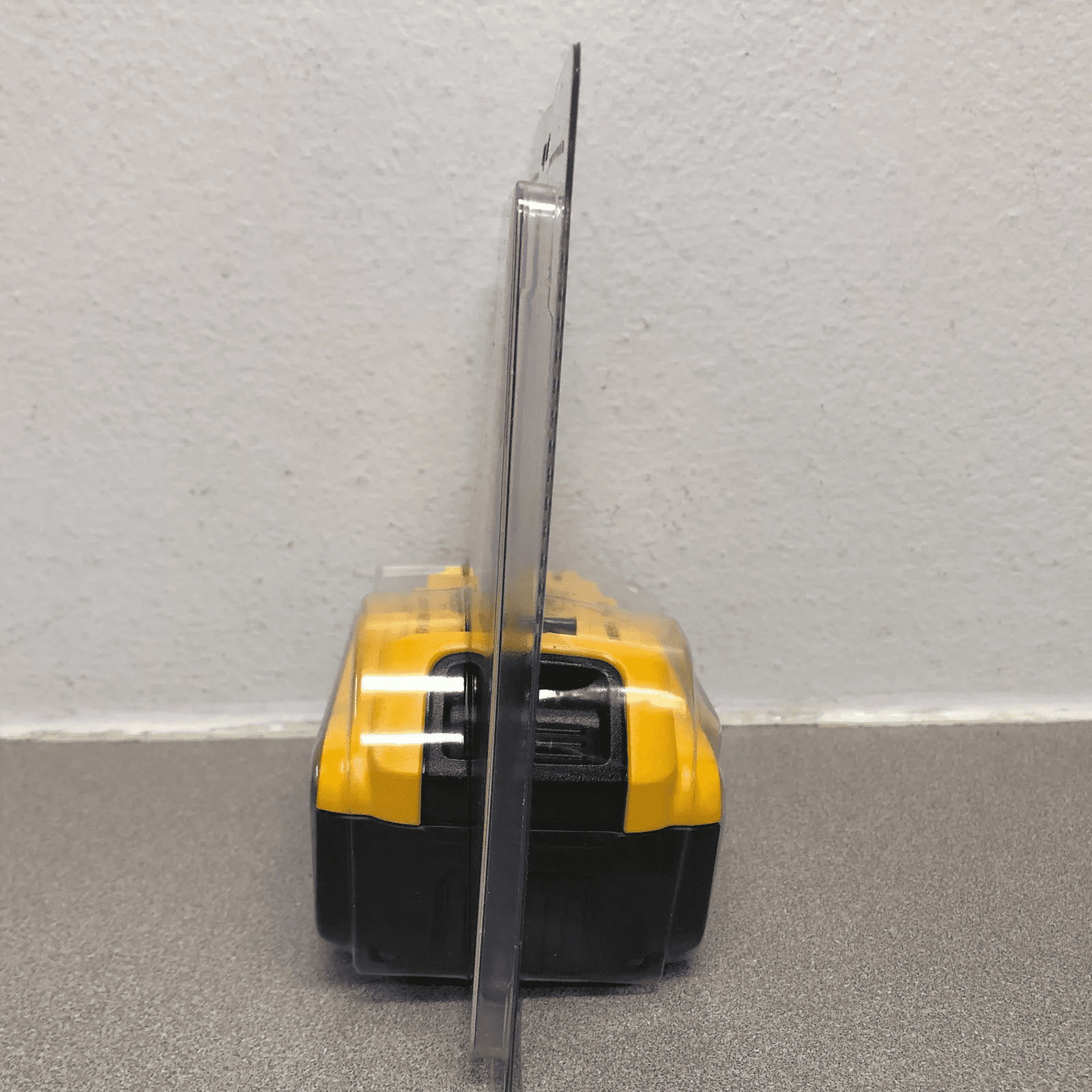 For DeWalt 20V MAX XR DCB205 5 Ah Lithium-Ion Battery
