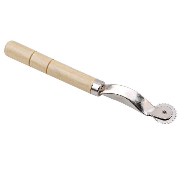 Mango de madera Tela de dientes afilados Rueda de presión Rueda de seguimiento de costura Herramienta de costura artesanal (Color de madera) ZefeiWu 1327533577045