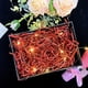thumbnail image 2 of Papel triturado rojo CHAO con cadena ligera de 2 metros caja de regalo con purpurina de seda material de relleno de seda decoración de rafia brillante, 2 of 5