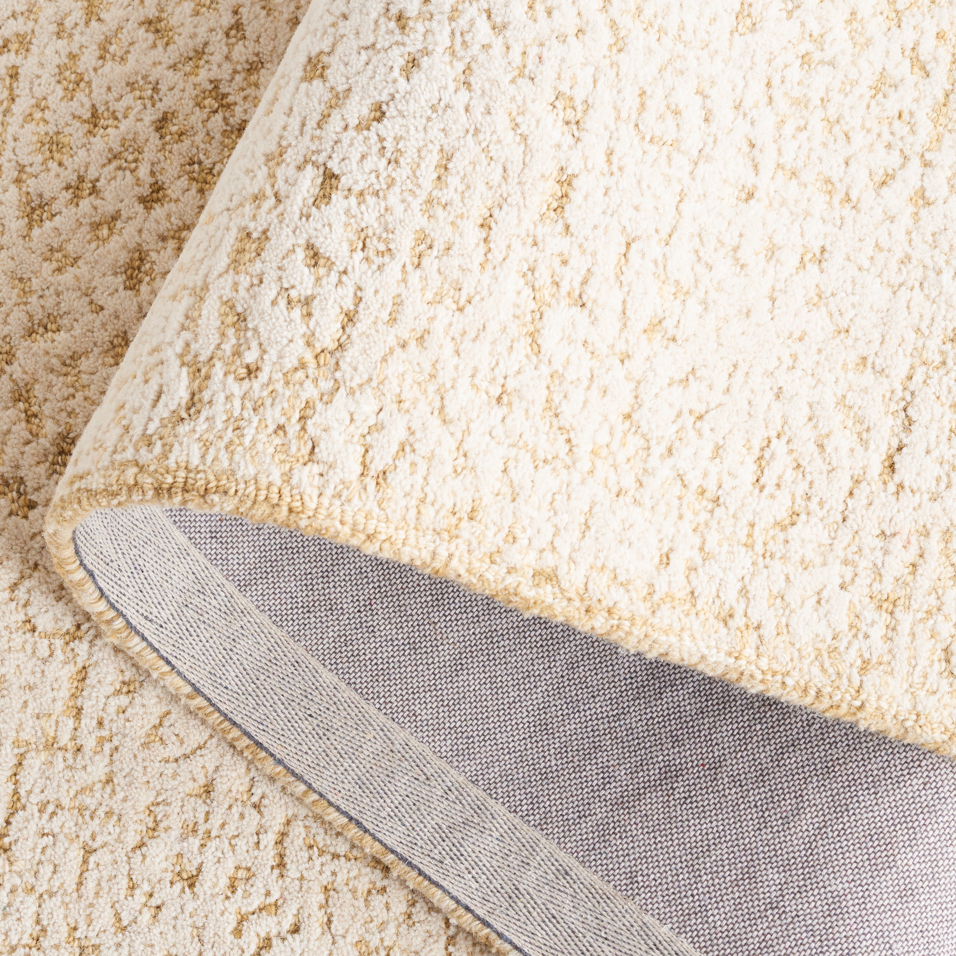 SAFAVIEH Textural Anabel Geometric Area Rug, Gold/Ivory, 5' x 8'