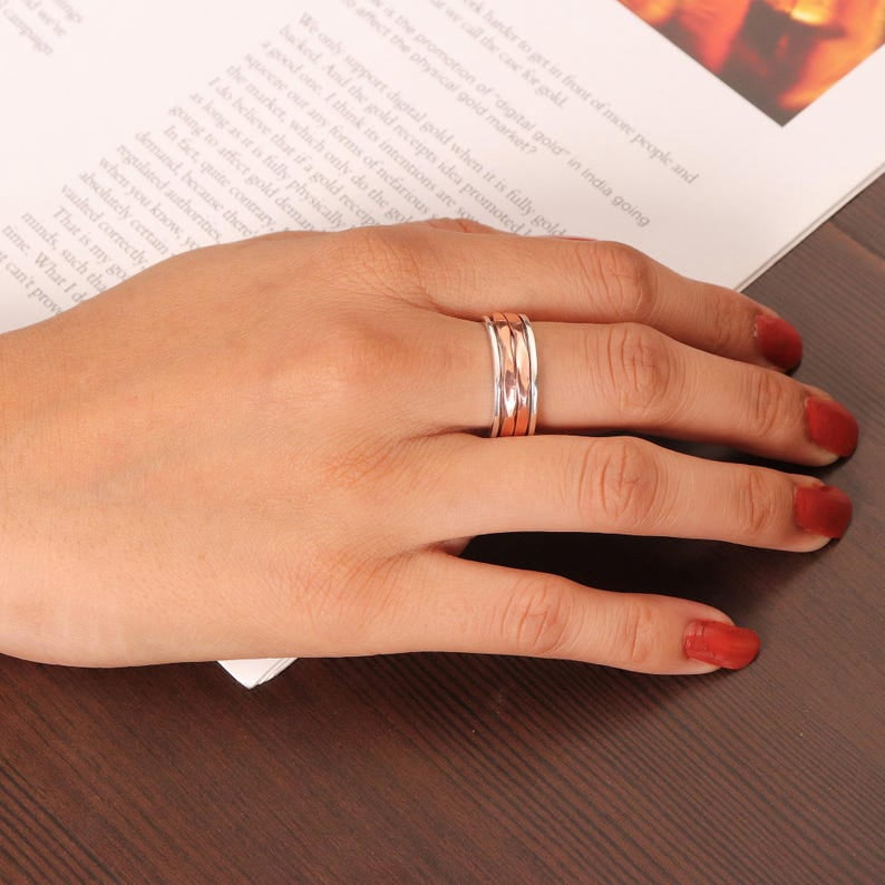 Earth Gems Jewelry Fidget Spinner Ring Sterling Silver Women’s Two-Tone Wave Band Ring