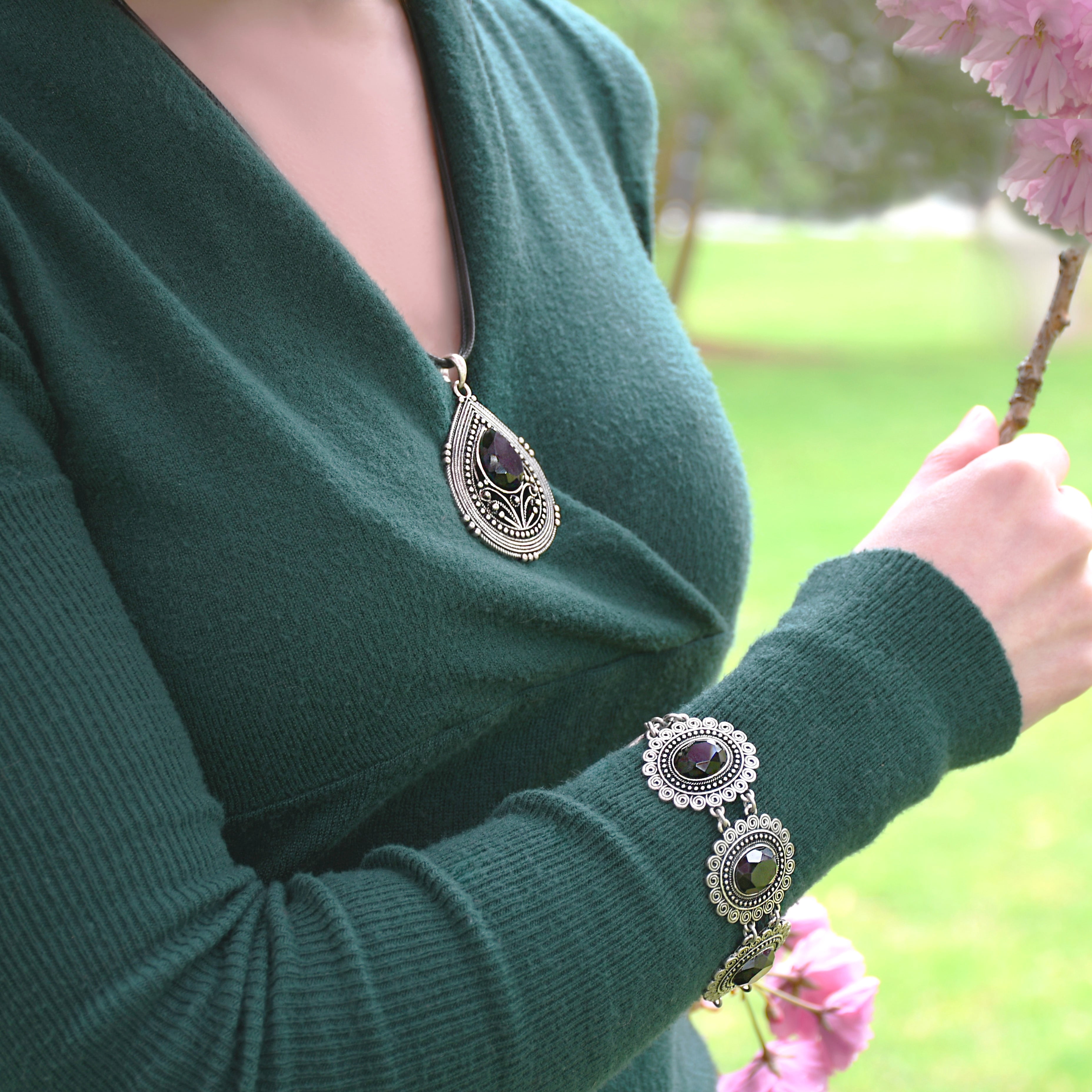 Vintage Style Black Onyx Necklace and Bracelet Set with Antique Silver Tone Finish Jewelry Necklace Bracelet Silver
