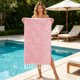 thumbnail image 4 of Toalla multiusos rosa de baño y playa con flecos, altamente absorbente, de secado rápido, 180x100 cm, de algodón y poliéster, para viajes y gimnasio., 4 of 6