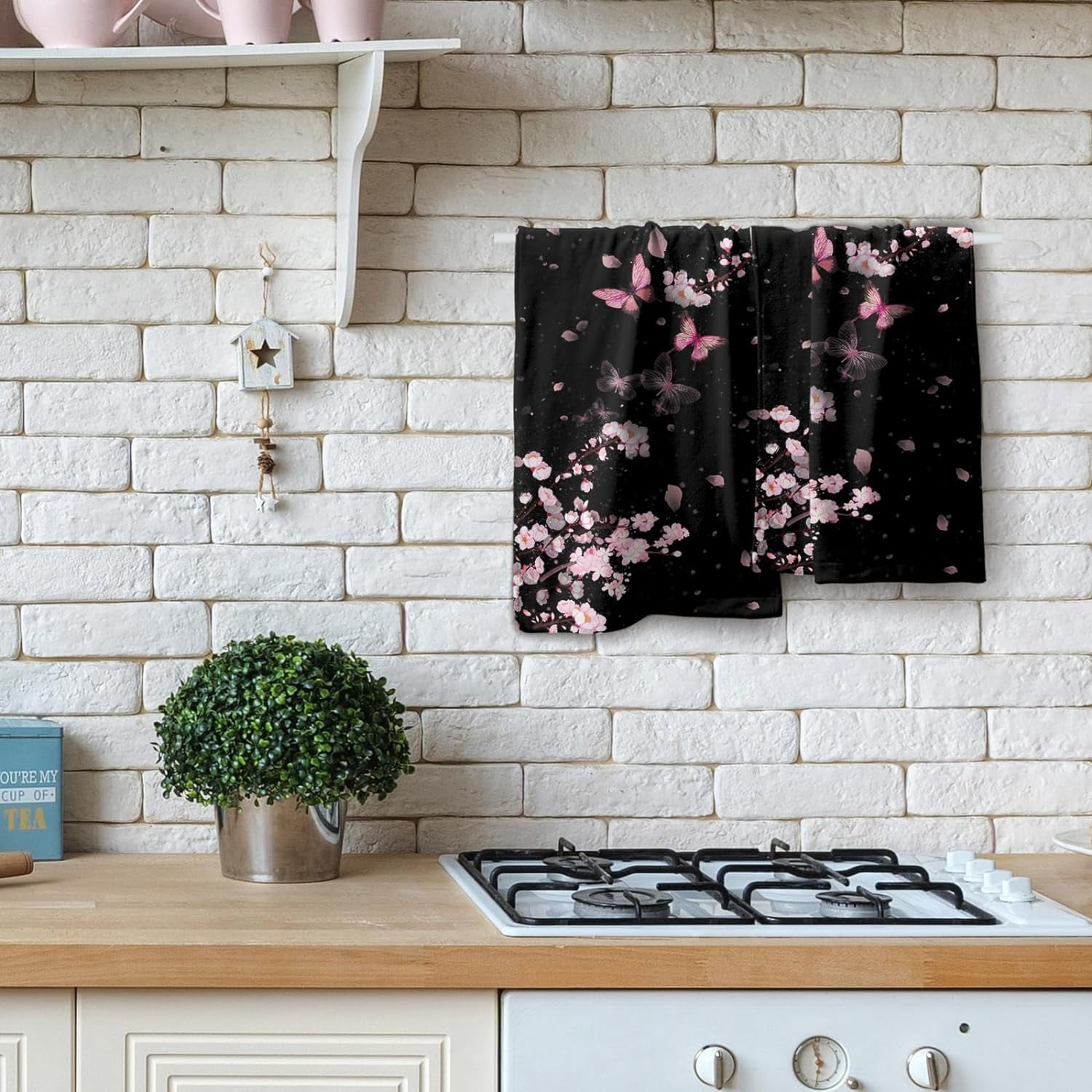 Pink Cherry Blossom Hand Towel - Abstract Butterflies Bath Face Towels Set of 2 Blossoming Sakura Flowers Branch Tea Towels Guest Towels Kitchen Dish Towel Decor
