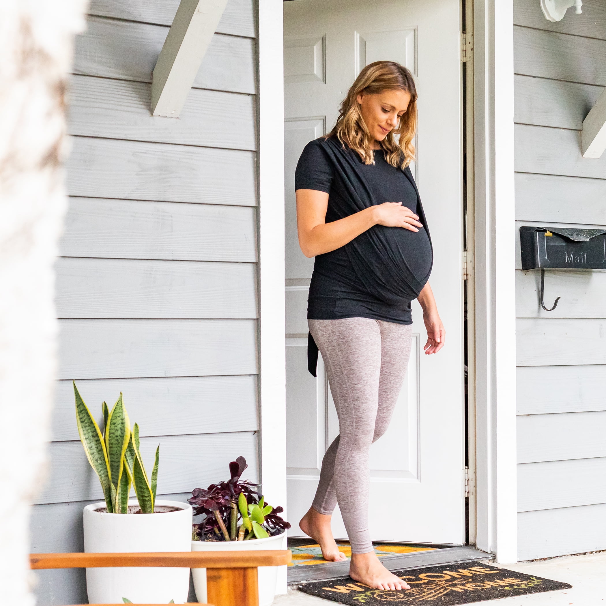 Moby Wrap Bump & Beyond T-Shirt Wrap Baby Carrier, Black