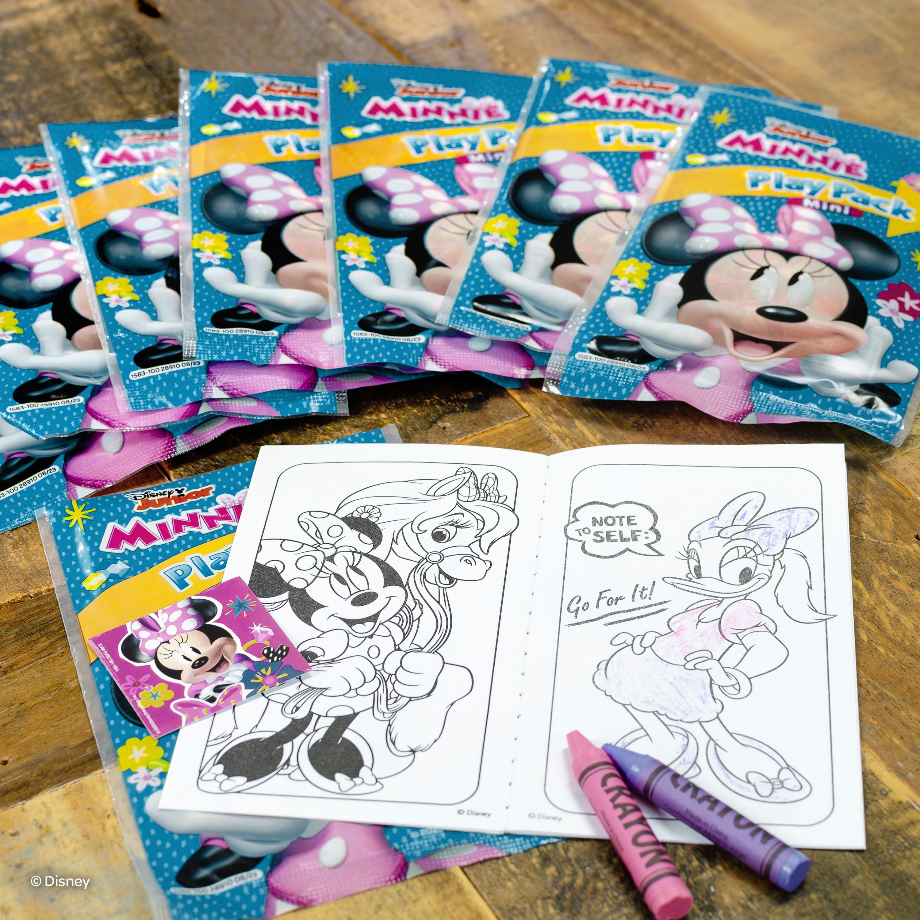 Disney Minnie Mouse 8 Count Mini Play Pack with Small Coloring Book and Crayons, Paper Party Favors