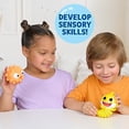 thumbnail image 4 of Baby Shark Sensory Fun Friends Paquete de 2 juguetes antiestrés para desarrollar habilidades sensoriales (más de 4 meses), 4 of 5