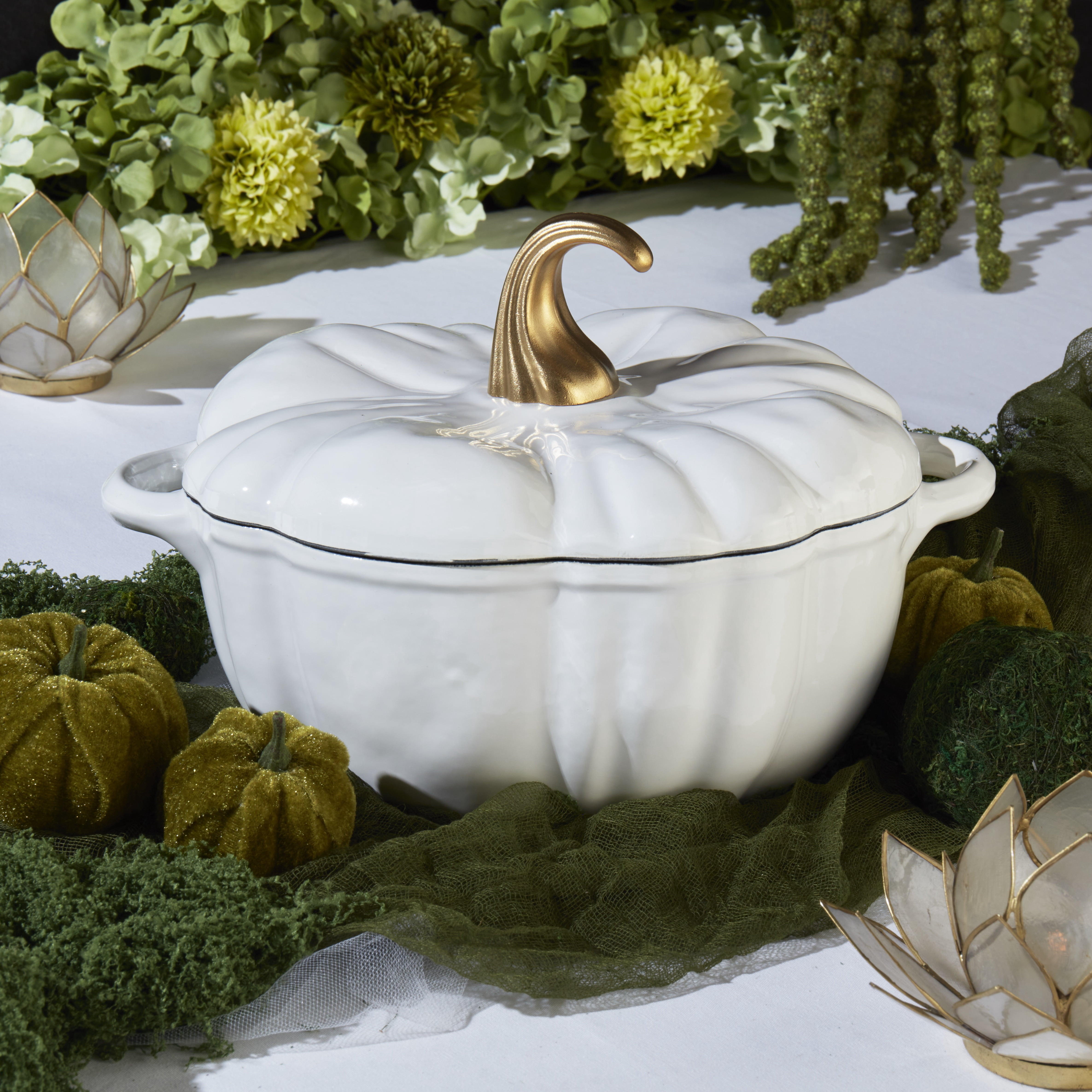 Smith & Clark 4 Quart Pumpkin Enameled Cast Iron Dutch Oven Casserole Pot with Lid, White