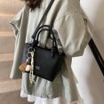 thumbnail image 2 of Bolsos de moda de alta gama para mujer, nuevo estilo 2025, bolso de cubo único versátil, bolso de mensajero informal para viajes de negocios, 2 of 5